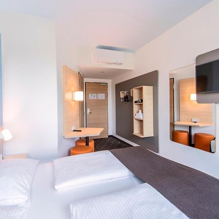 B&B Hotel Augsburg-Nord Екстериор снимка