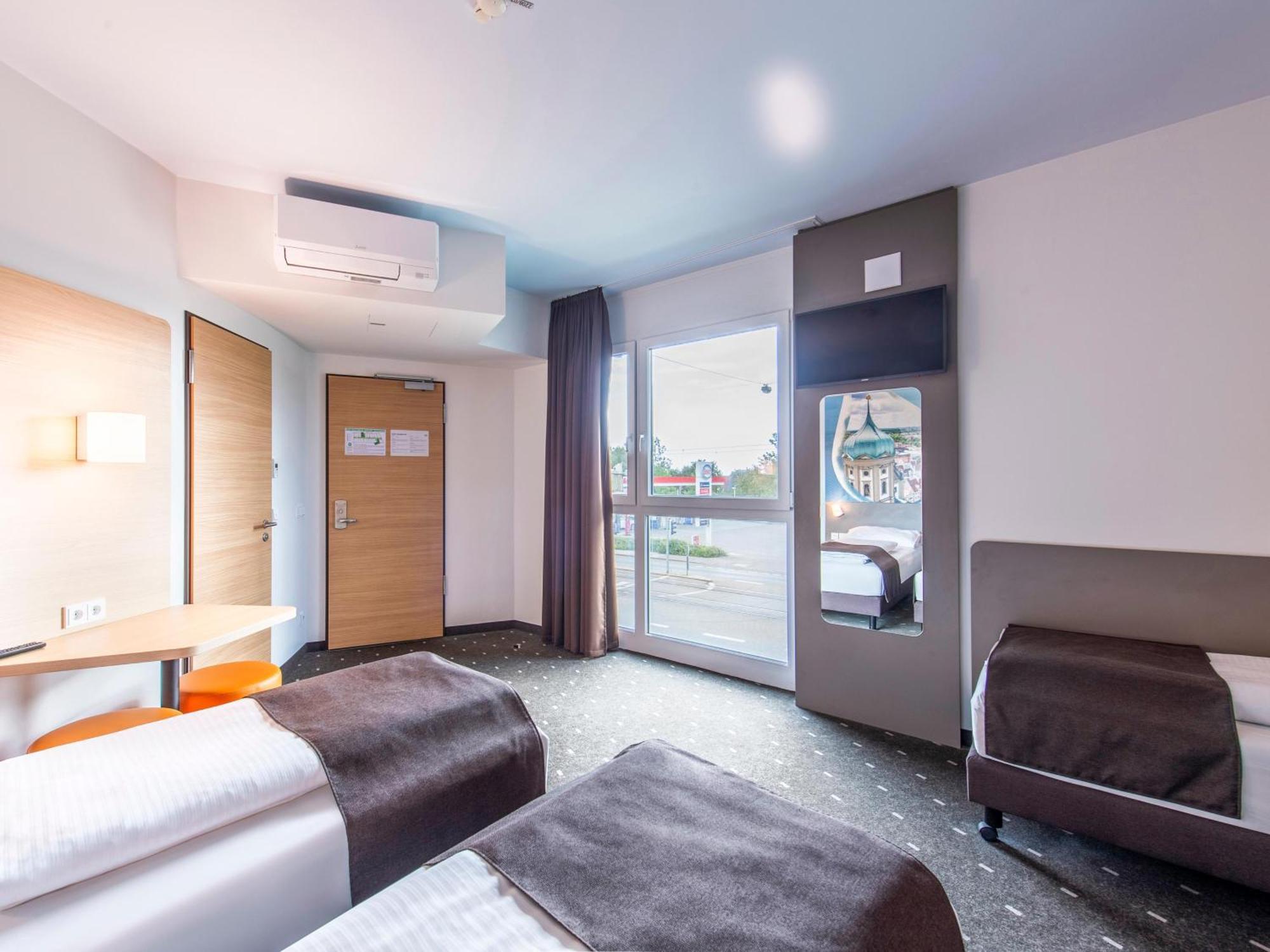 B&B Hotel Augsburg-Nord Екстериор снимка